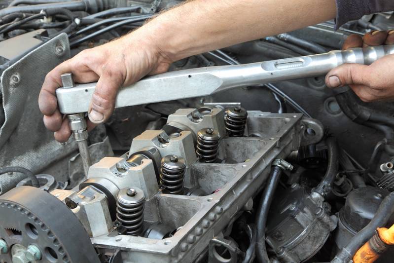 Quanto Custa Consertos de Motor de Caminhão Iveco ARUJÁ - Conserto para Motor de Caminhão Arranque